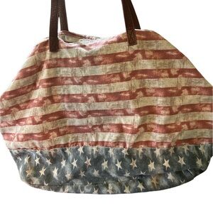 Red white and blue carry all bag pocket inside